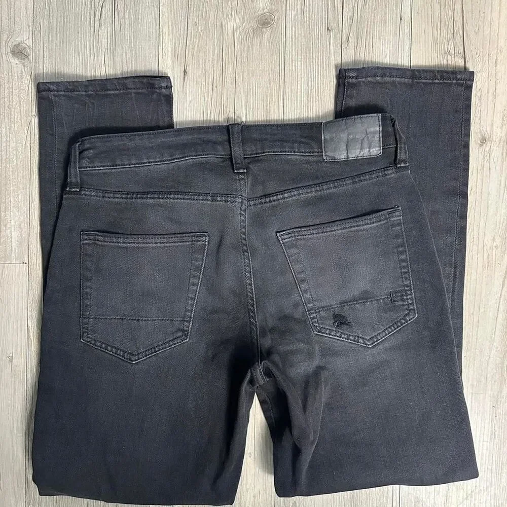 Aeropostale black athletic